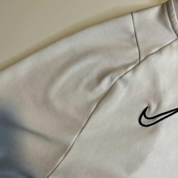 Nike Dri Fit Womens M White Track Jacket Full Zip Logo Black Stripe Pockets FLAW - Picture 10 of 11